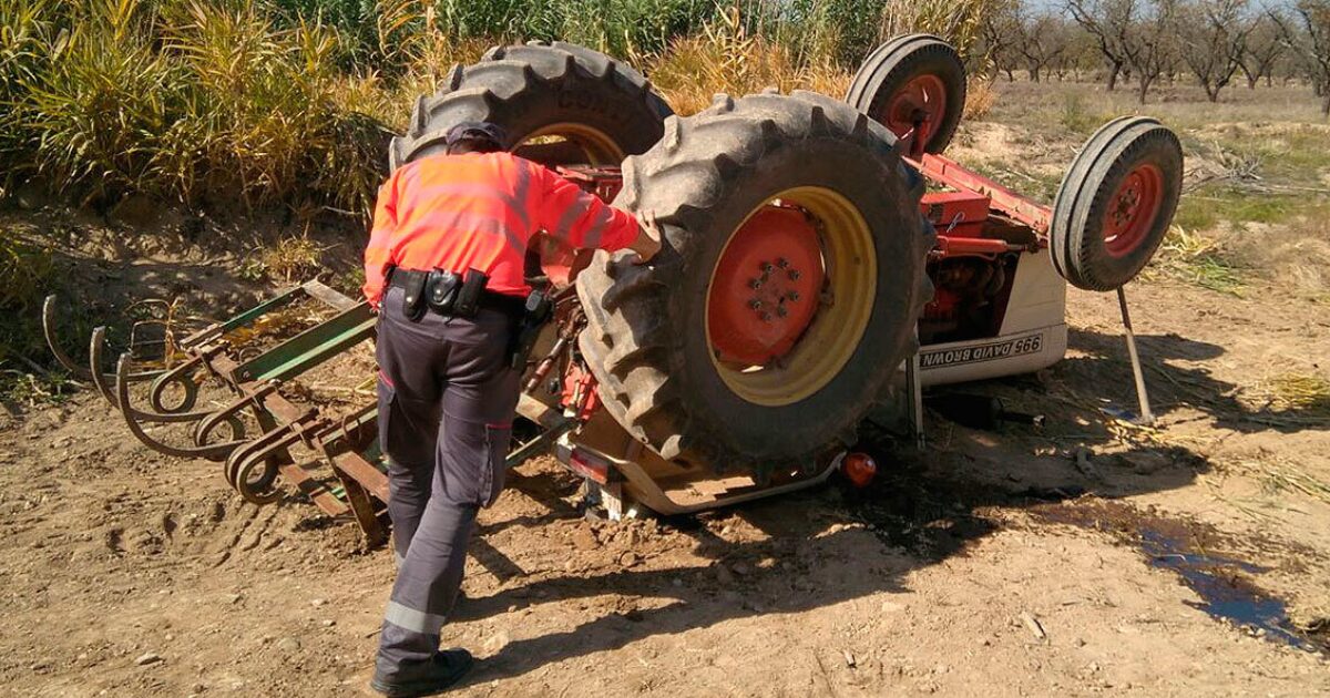 Muere un hombre tras sufrir una indisposición cuando manejaba un tractor en Rianxo (A Coruña)