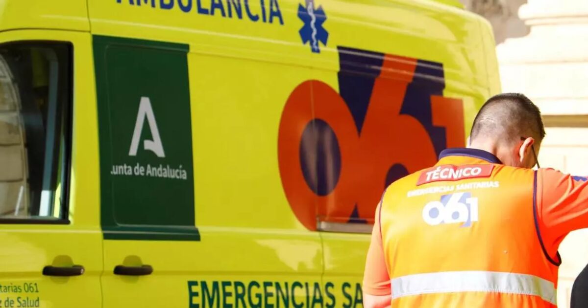 Archivo - Ambulancia del Centro de Emergencias Sanitarias 061.