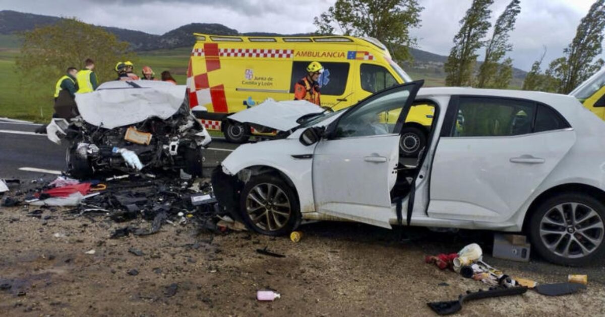 Muere una mujer de 61 años en un choque frontal entre dos vehículos en la A-122, en Bárboles (Zaragoza)